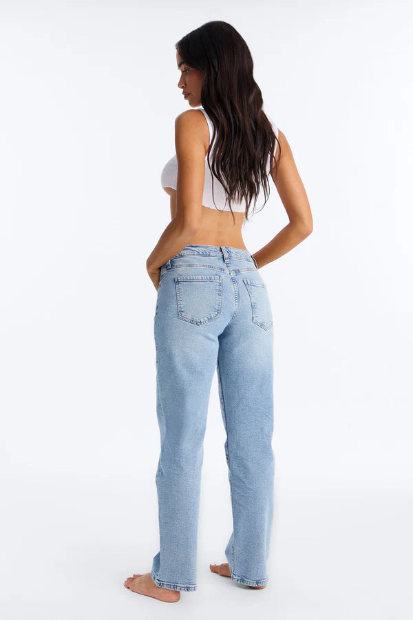 Mar Vista Stretch Straight Leg Jeans - Light Wash