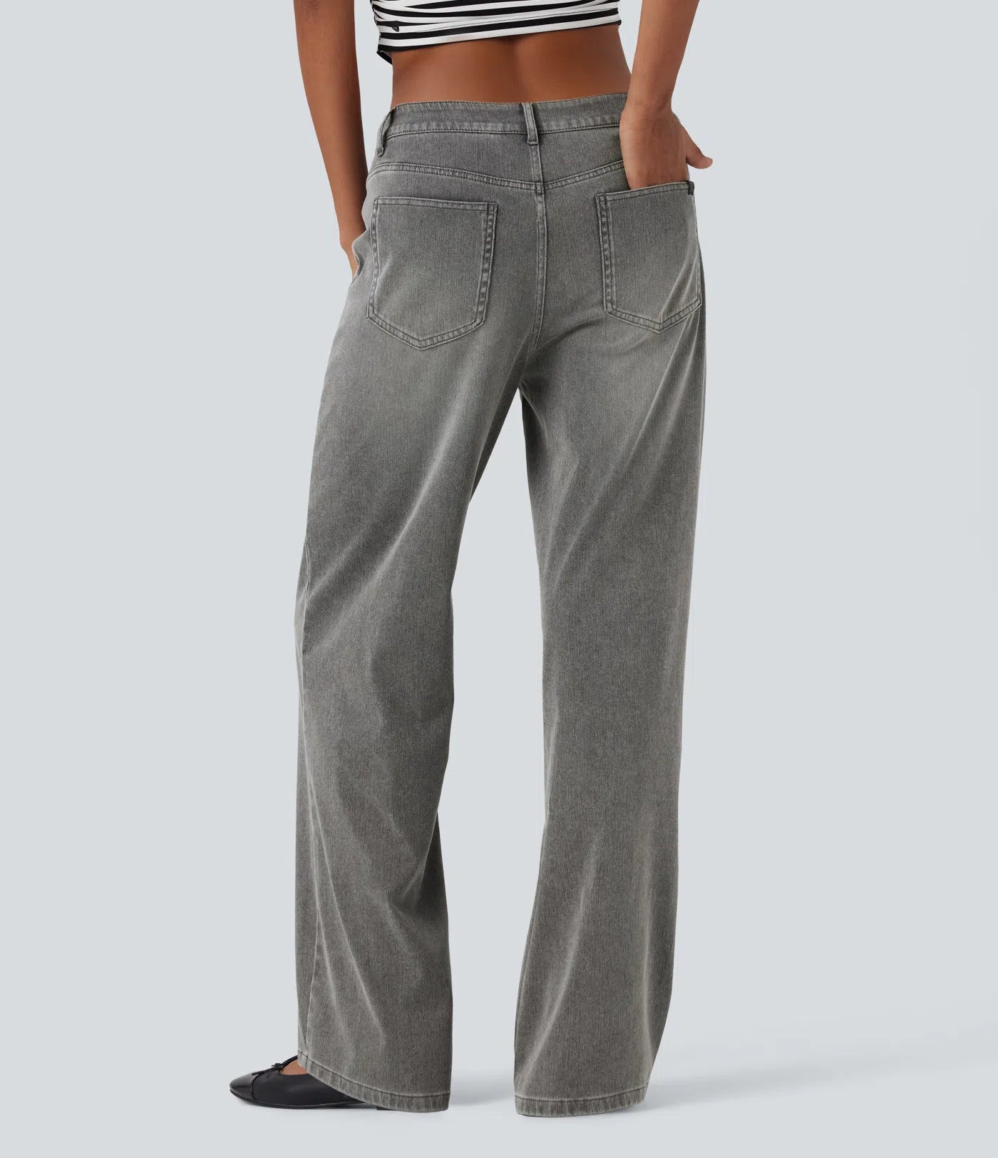 Mid Rise Straight Leg Casual Jeans with Pockets