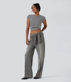 Mid Rise Straight Leg Casual Jeans with Pockets
